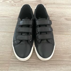 Louise et cie black sneakers